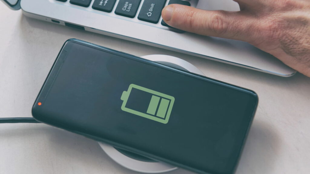 Como carregar o smartphone corretamente sem estragar a bateria