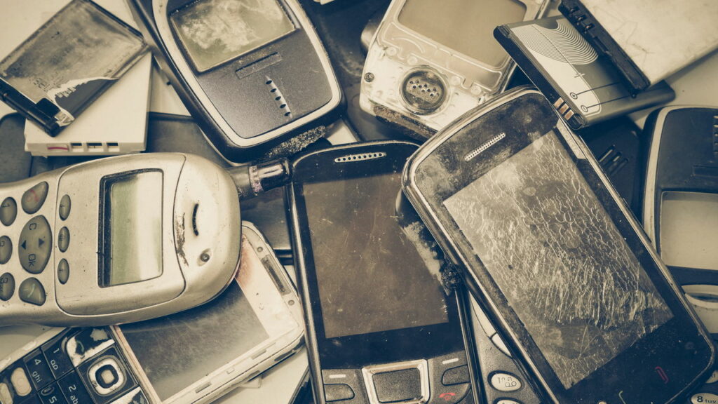 O seu celular antigo pode ter até 75 mil dólares em ouro