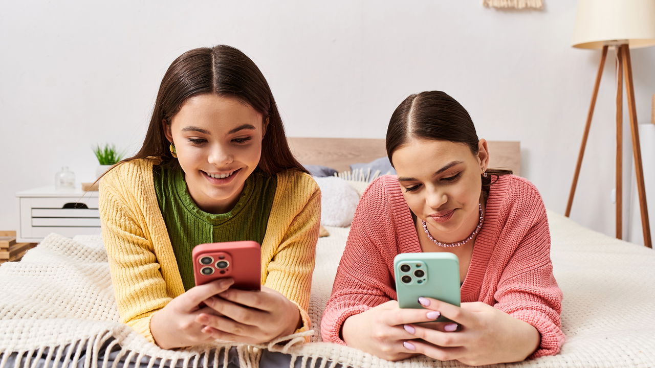 País aprova lei e proíbe celulares na sala de aula