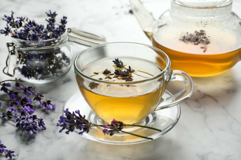 3 chás deliciosos e saudáveis para a primavera 