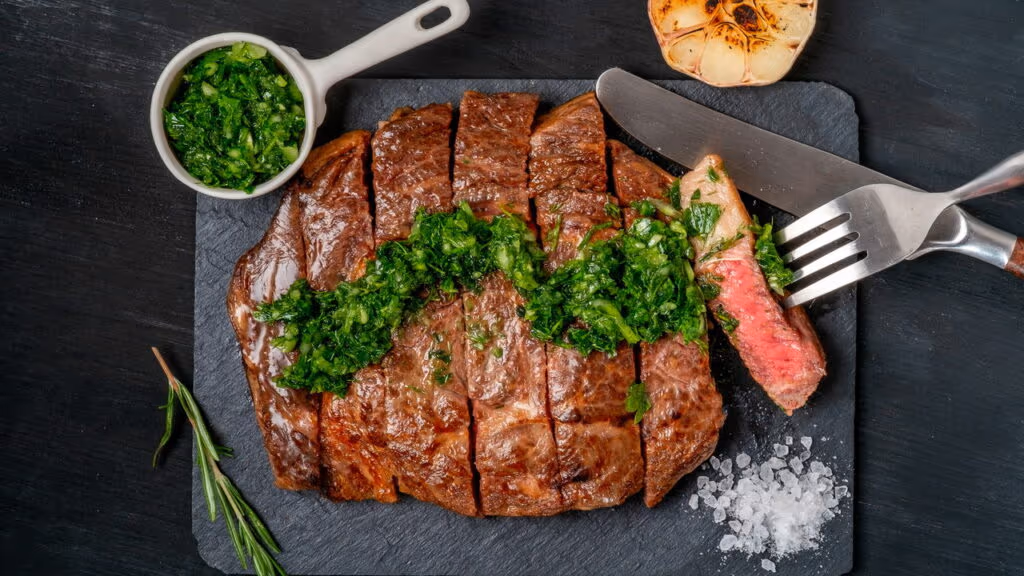 O molho argentino que pode mudar para sempre o seu churrasco