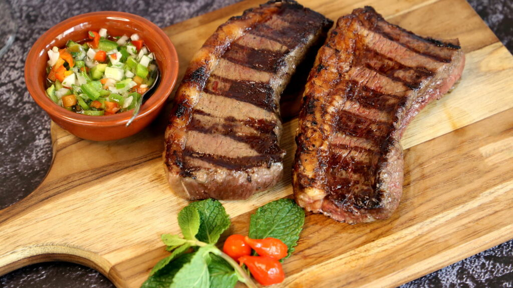 Acompanhamentos criativos que podem mudar tudo no seu churrasco - Créditos: depositphotos.com / PedroTruffi