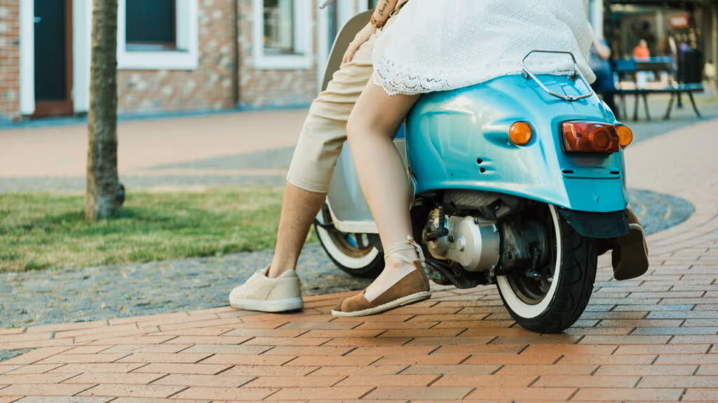 Esse veículo pode ser pilotado sem CNH e consome bem menos gasolina