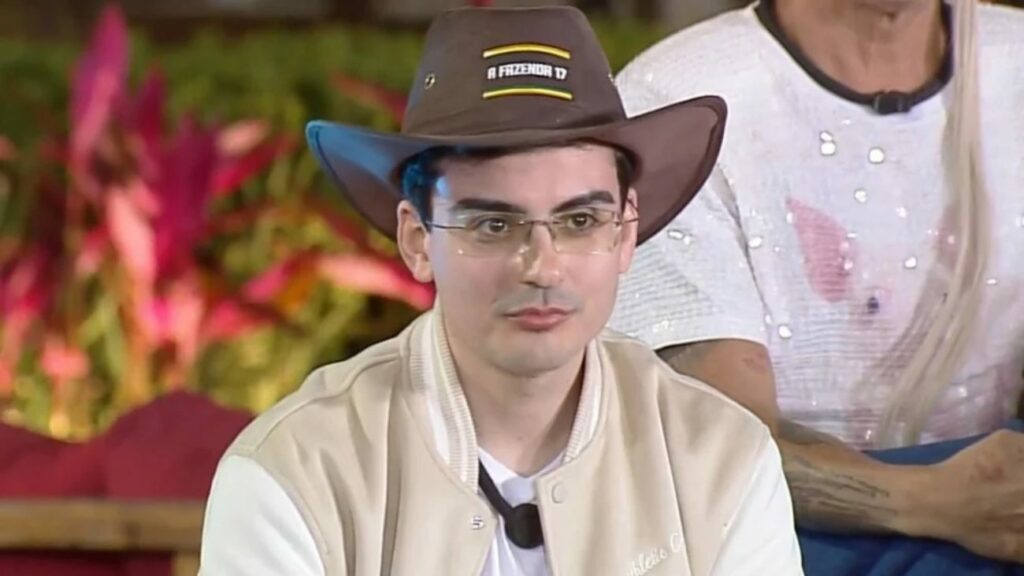 SBT paga salário para impedir críticas de Dudu Camargo