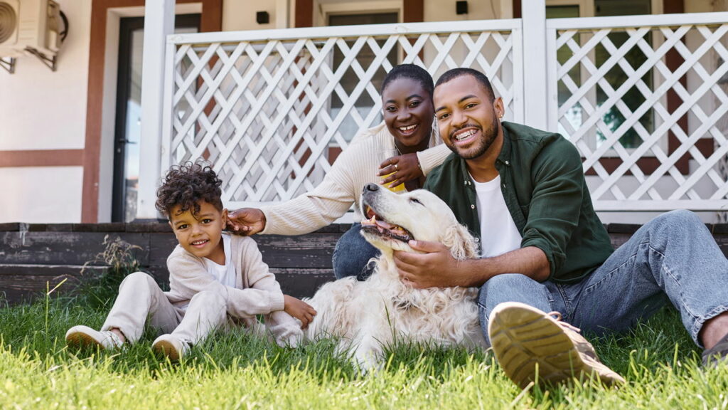 Pode parecer inofensivo mas muitos têm esse objeto no jardim sem saber que pode atrair cobras - Créditos: depositphotos.com / HayDmitriy