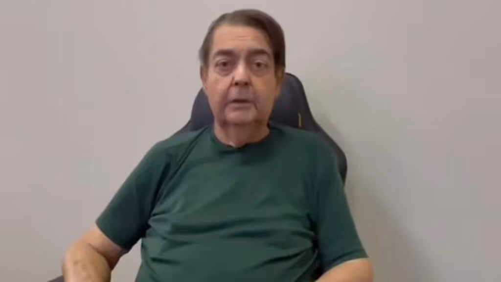 Faustão é homenageado por genro que é apresentador da Record