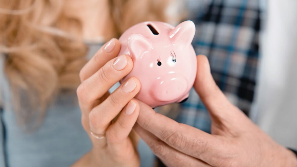 Outubro promete ser o mês da virada financeira para certos signos - Créditos: depositphotos.com / IgorTishenko