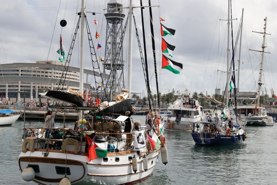 Flotilha rejeita entregar ajuda a Gaza via Chipre e insiste em romper bloqueio naval israelense