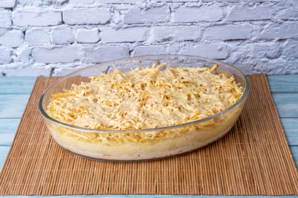 5 receitas criativas e práticas com frango desfiado para o almoço