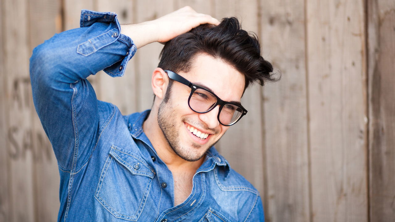 Mitos sobre cabelo masculino que todo homem ainda acredita