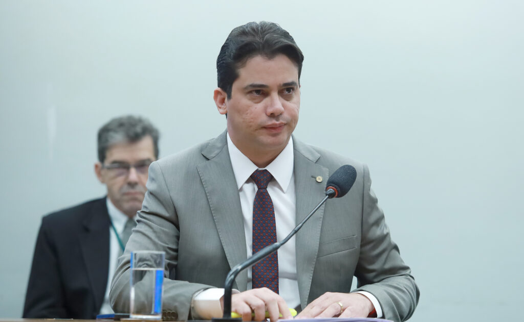 Investigados por desvios de emendas votaram “Sim” à PEC da blindagem