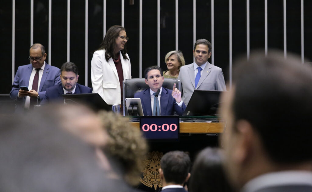 Blindagem da bandidagem: PEC aprovada expõe fratura entre políticos e sociedade