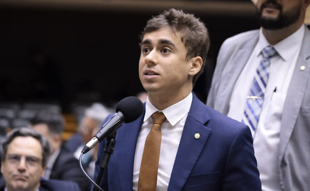 A peregrinação de Nikolas em apoio a Jair Bolsonaro