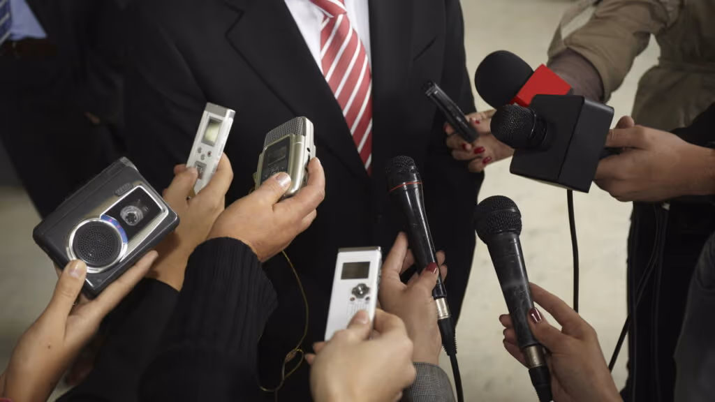 Saída de Bonner cria dança das cadeiras na Globo