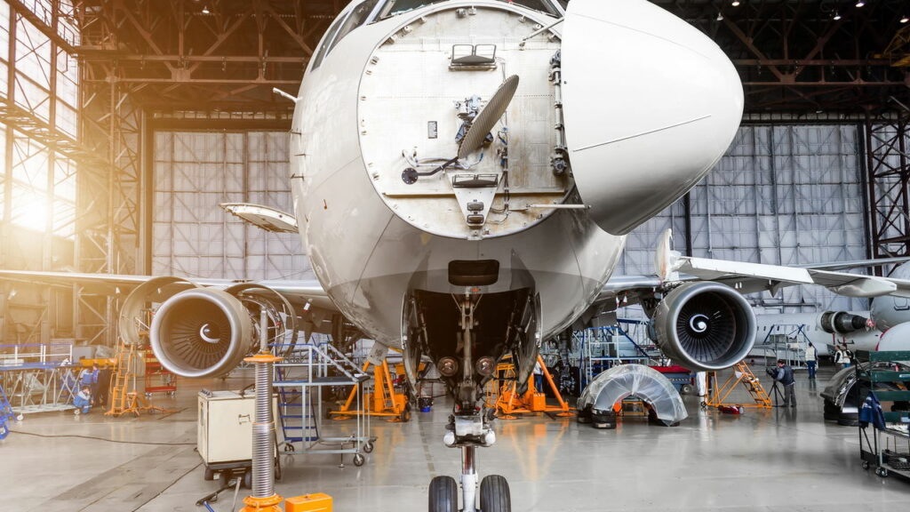Os altos custos escondidos na manutenção de aeronaves podem surpreender - Créditos: depositphotos.com / aapsky