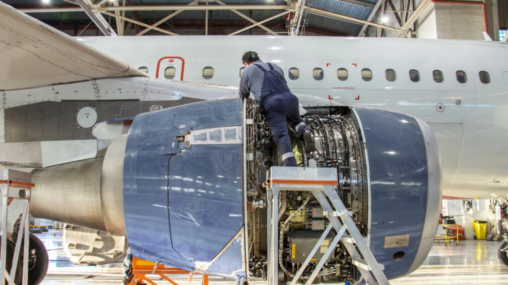 Escassez de mecânicos aeronáuticos deve piorar nos próximos anos, diz relatório - Créditos: depositphotos.com / aapsky