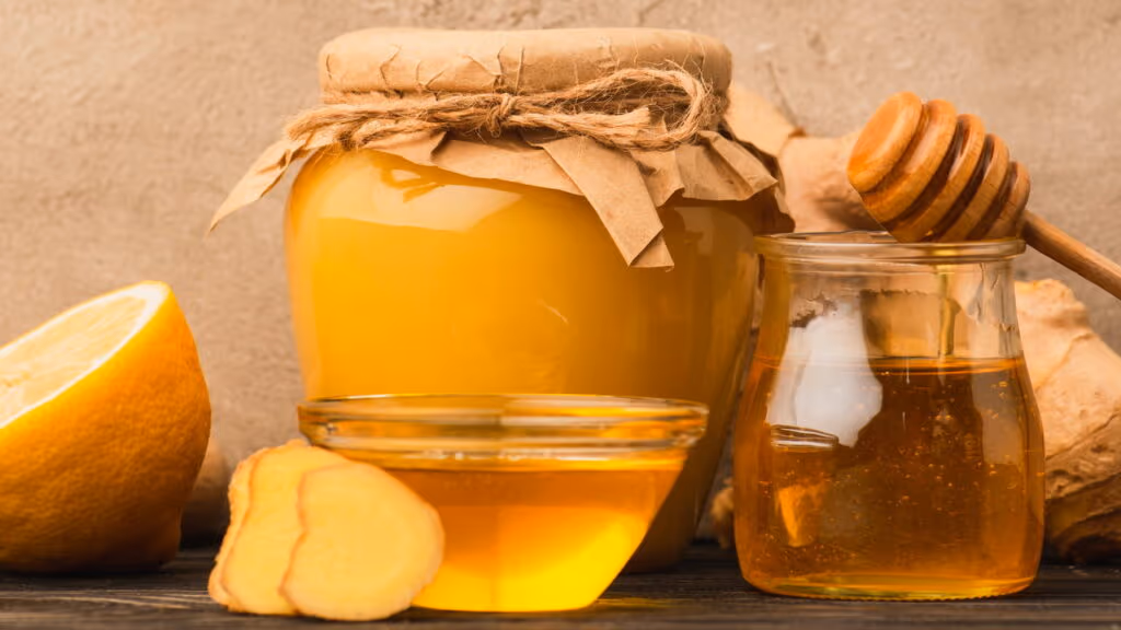Este chá caseiro de 3 ingredientes acaba com a dor de garganta rapidamente