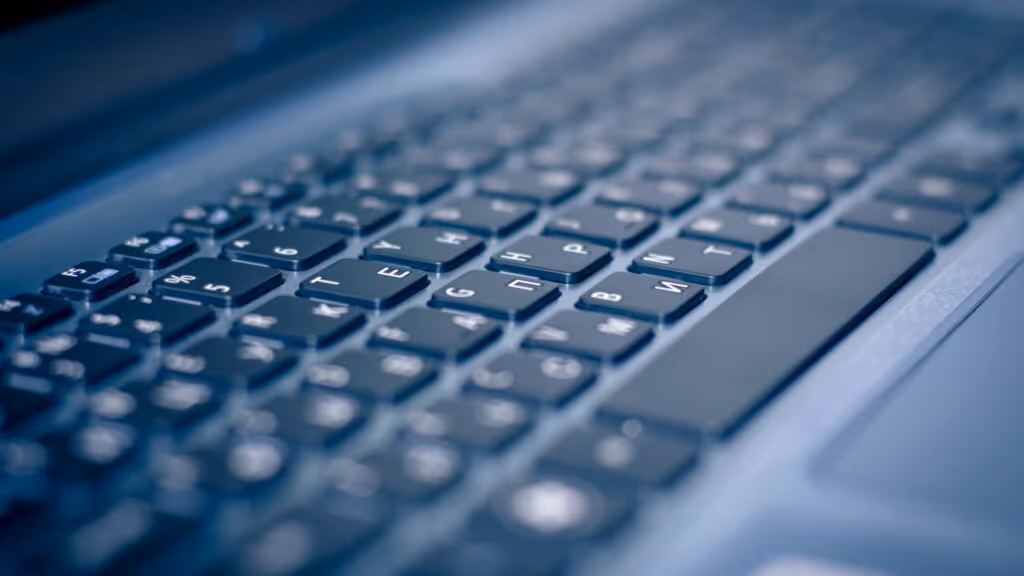 Cinco erros comuns que vão destruir seu notebook