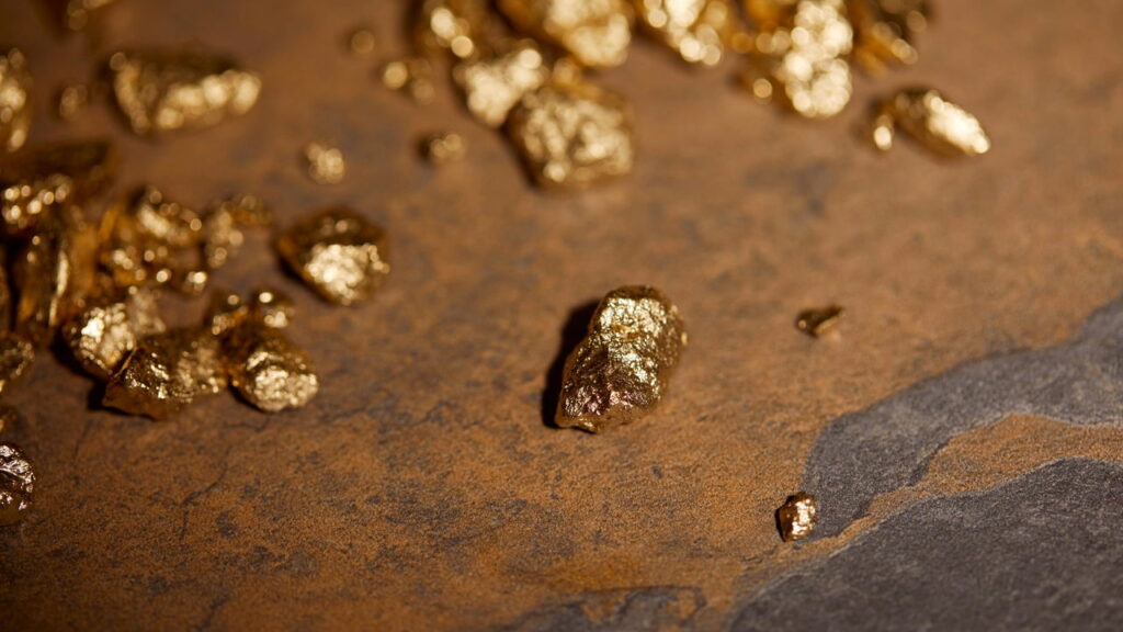 O truque usado por mineradores para encontrar ouro com pouco investimento