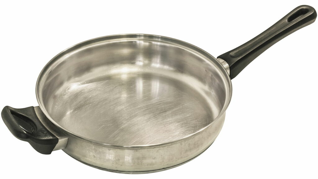 O erro ao usar panelas que pode liberar substâncias nocivas