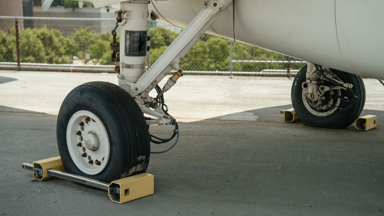 Pouso de emergência de avião assusta prefeito de João Pessoa