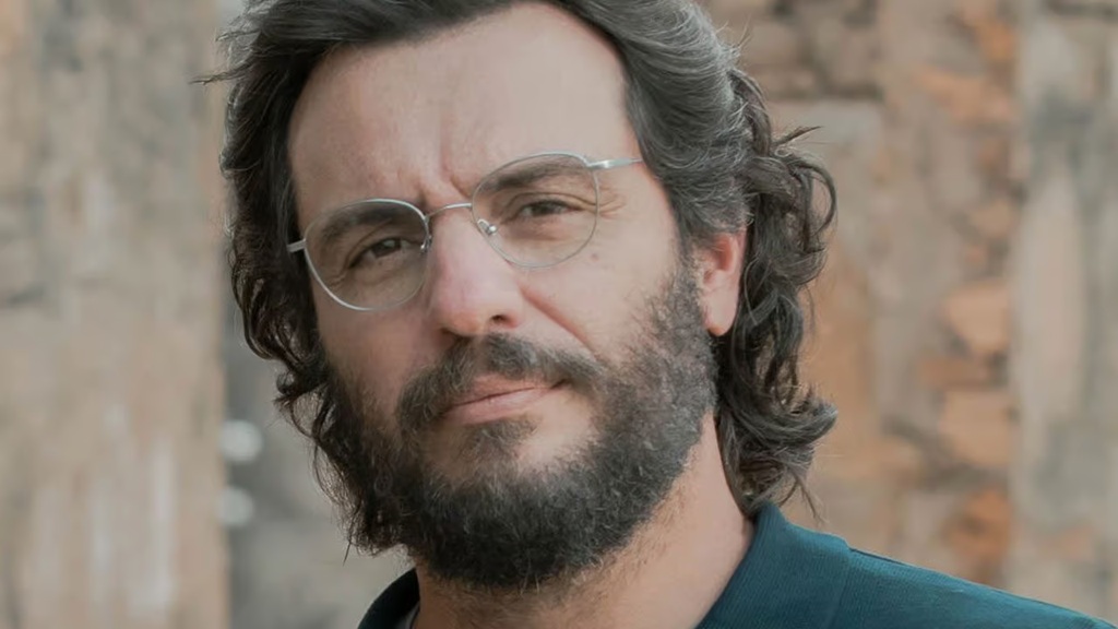 Rodrigo Lombardi conviverá com vampiros em nova série da Globo