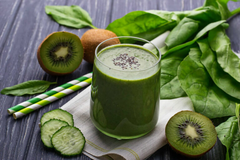 7 sucos verdes e seus benefícios para a saúde
