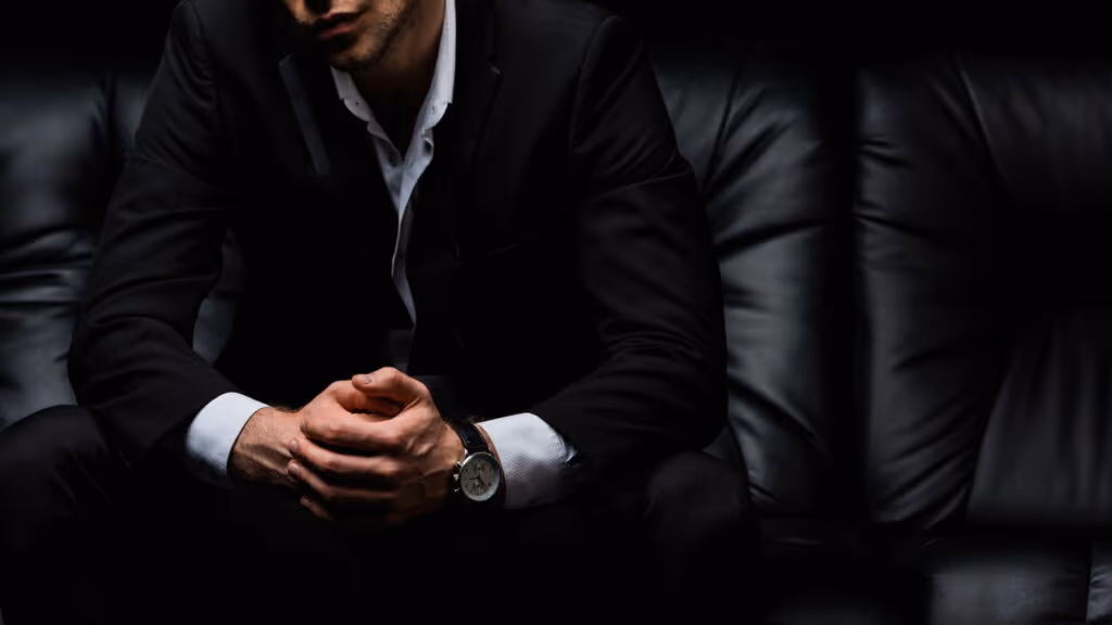 Homens estilosos estão economizando muito com um truque simples