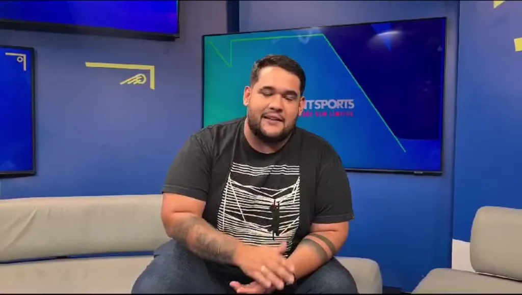 TNT renova contrato de seu principal narrador