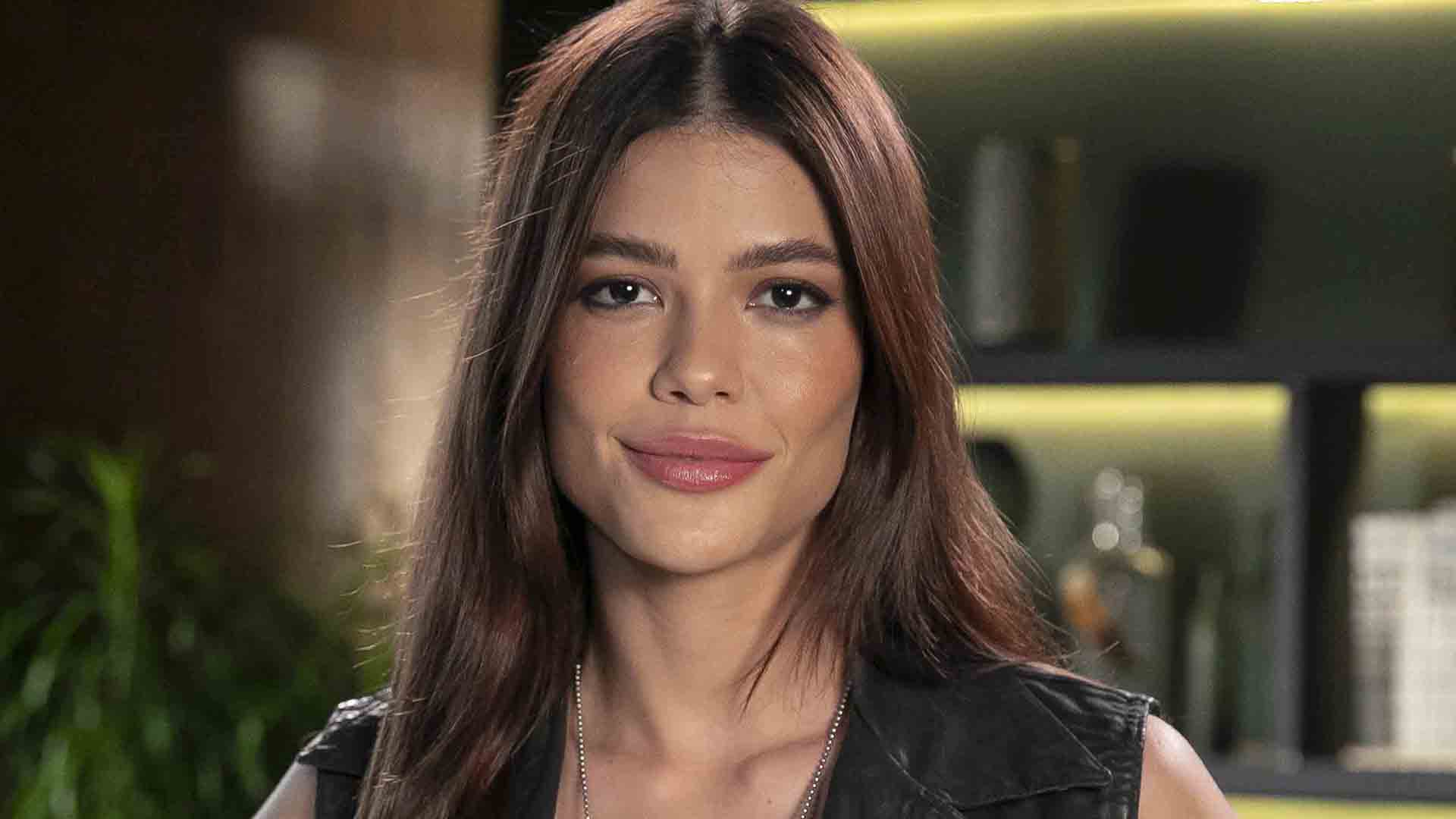 Vitória Strada pede oportunidade para voltar a atuar em novelas