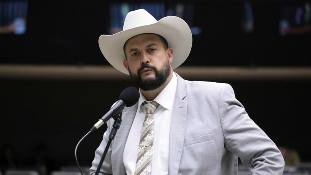 OAB aciona cúpula da Câmara após bate-boca entre advogado e Zé Trovão em CPMI