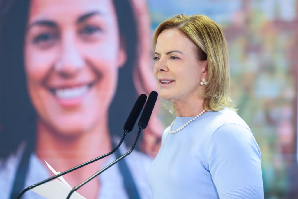 Gleisi confirma pré-candidatura ao Senado pelo Paraná