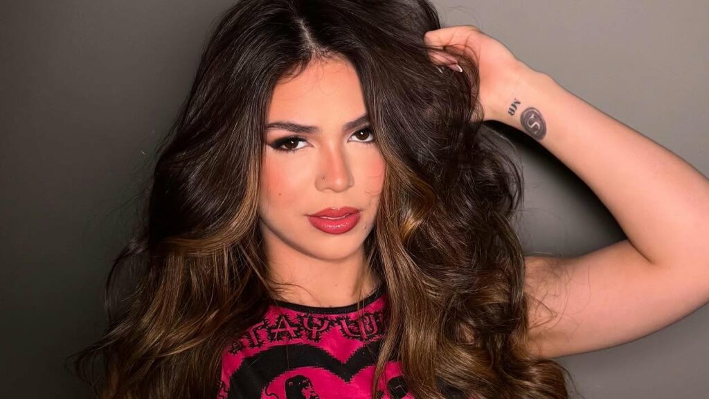Cantora Melody promete surpresa em DVD com participações internacionais