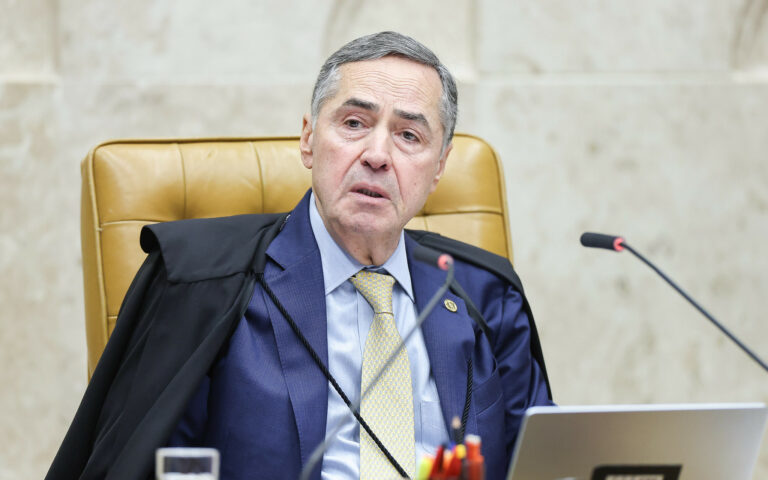 Juristas católicos pedem anulação de voto de Barroso sobre aborto