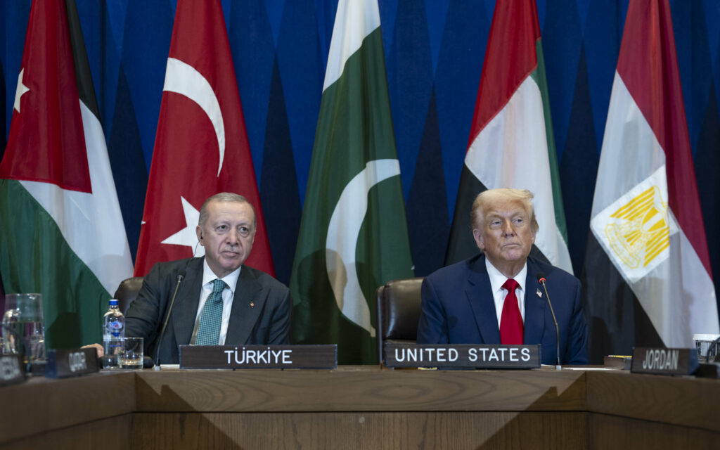 Crusoé: O egocêntrico “Acordo de Paz de Trump”