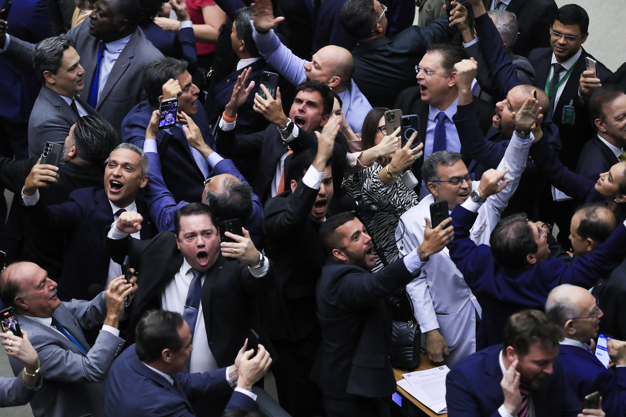 Janela partidária termina nesta sexta-feira