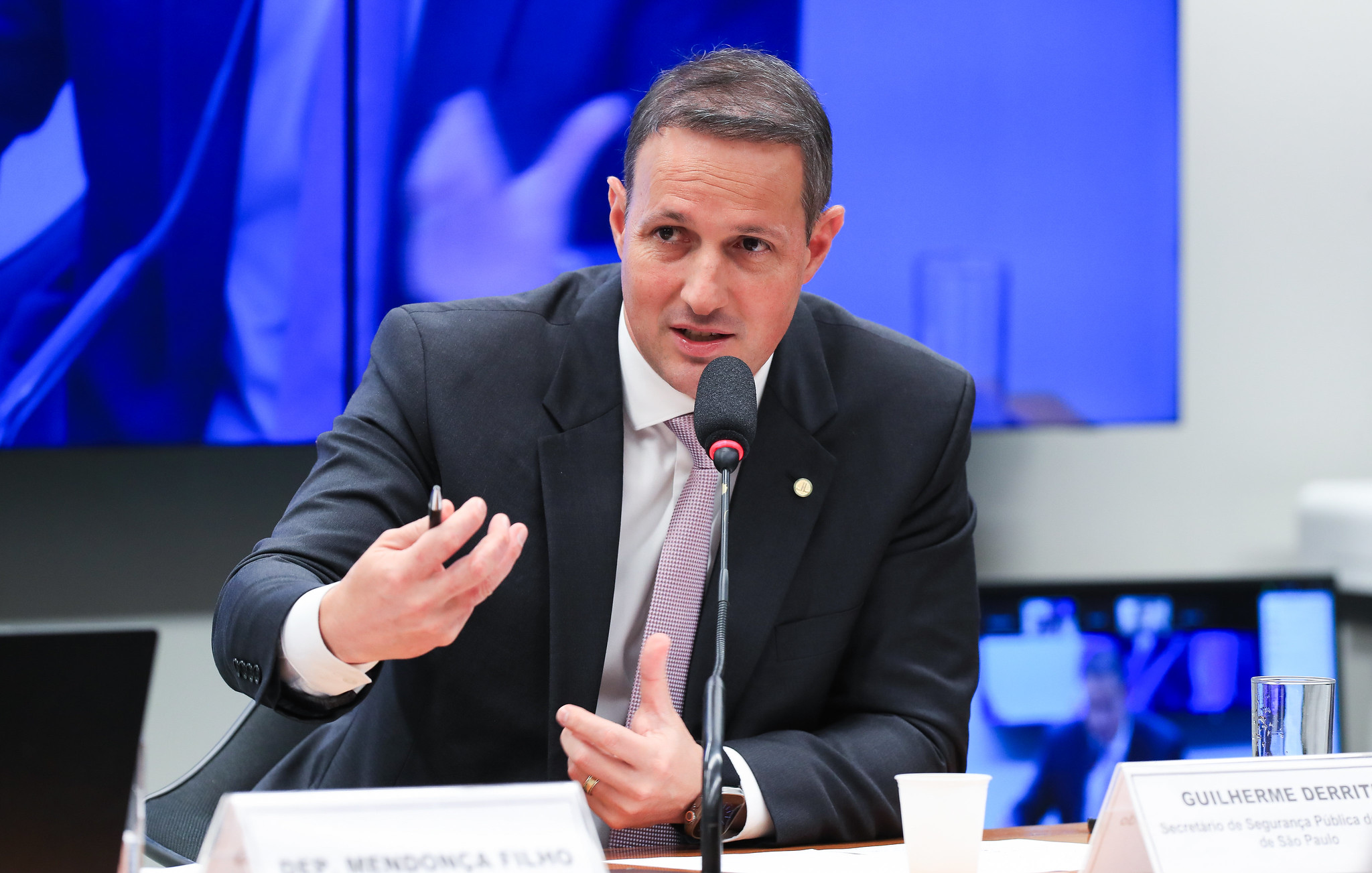 Derrite apresenta versão 5.0 do PL Antifacção