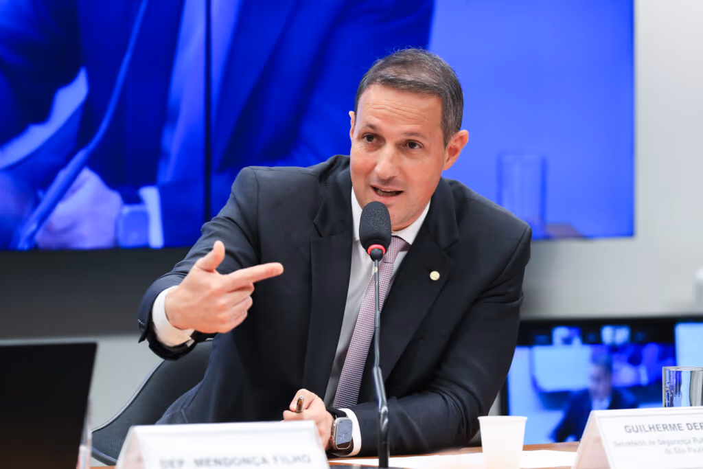 Derrite critica PEC da Segurança na Câmara: “Quer engessar os estados”