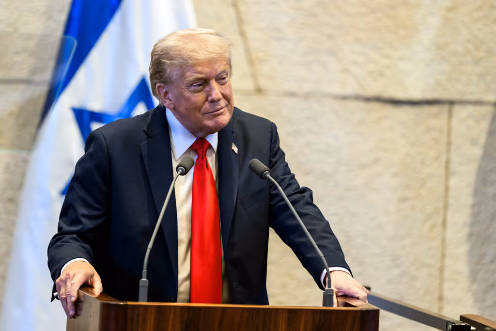 Crusoé: Trump ameaça Hamas por mortes em Gaza
