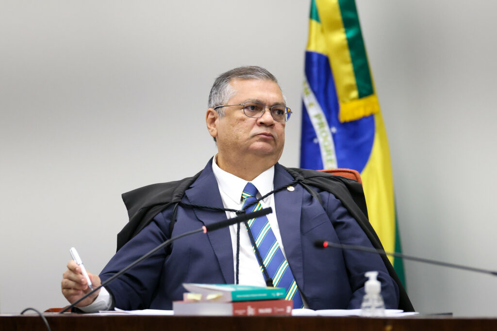 Dino manda Três Poderes fazerem campanha publicitária sobre emendas