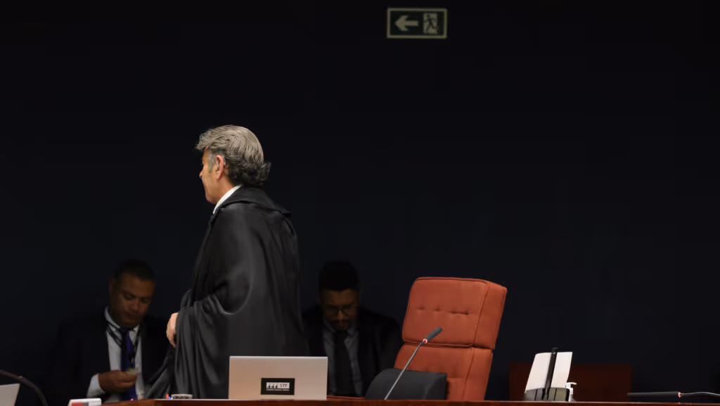 Um conto de duas Turmas do STF