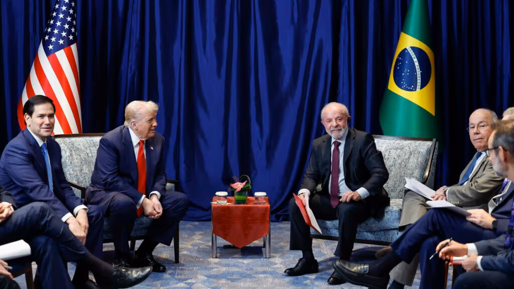 Para Eduardo, foto de Lula com Trump é símbolo de “derrota”