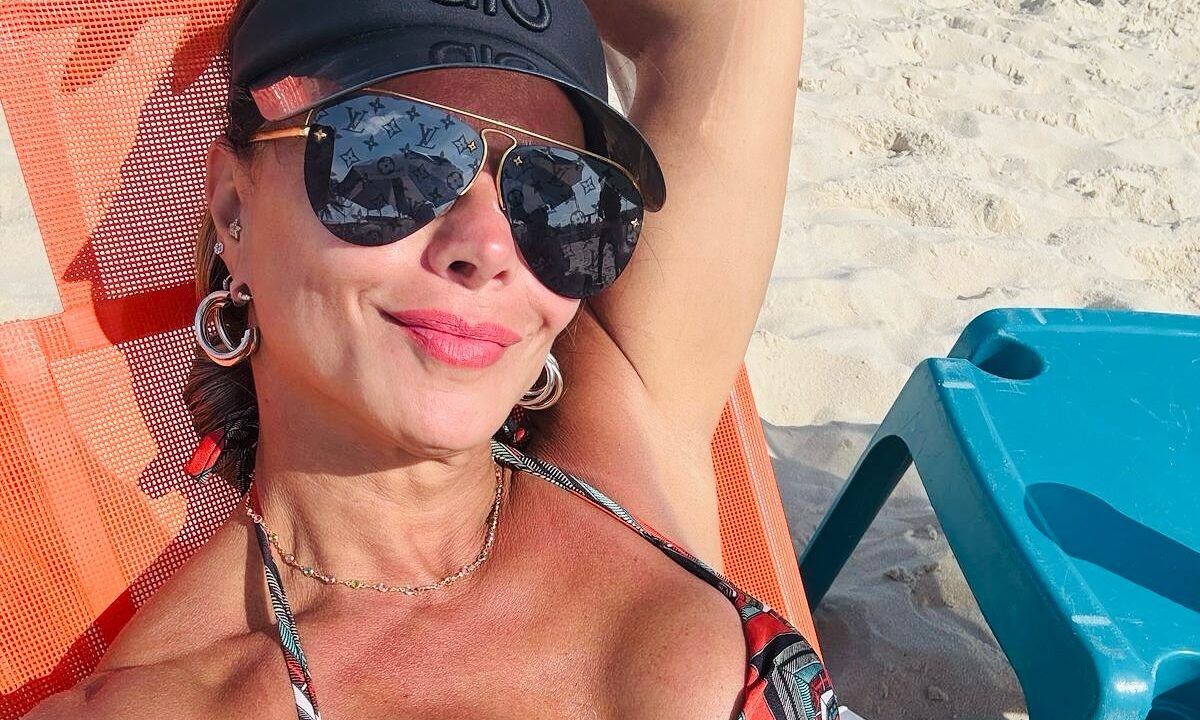 Viviane Araújo enfrenta críticas por sua aparência