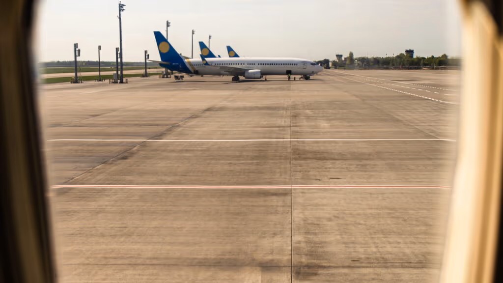 Aviões se chocam na pista de decolagem em aeroporto nos EUA