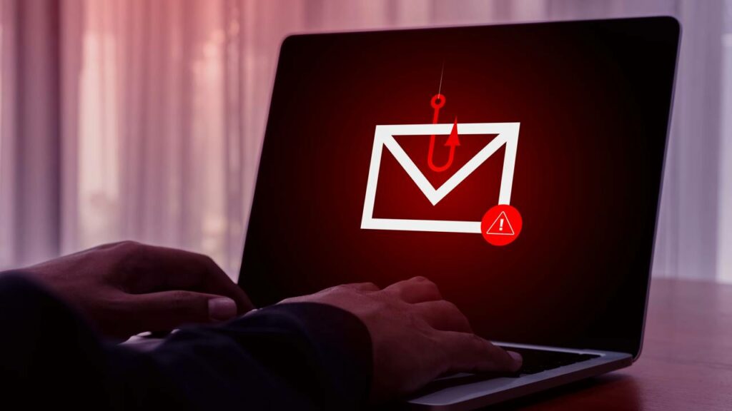 Brasileiro detido na Espanha liderava rede de 'kits' de phishing