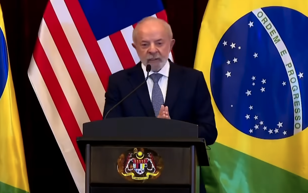 Lula: “Andar de cabeça erguida é mais importante que prêmio Nobel”