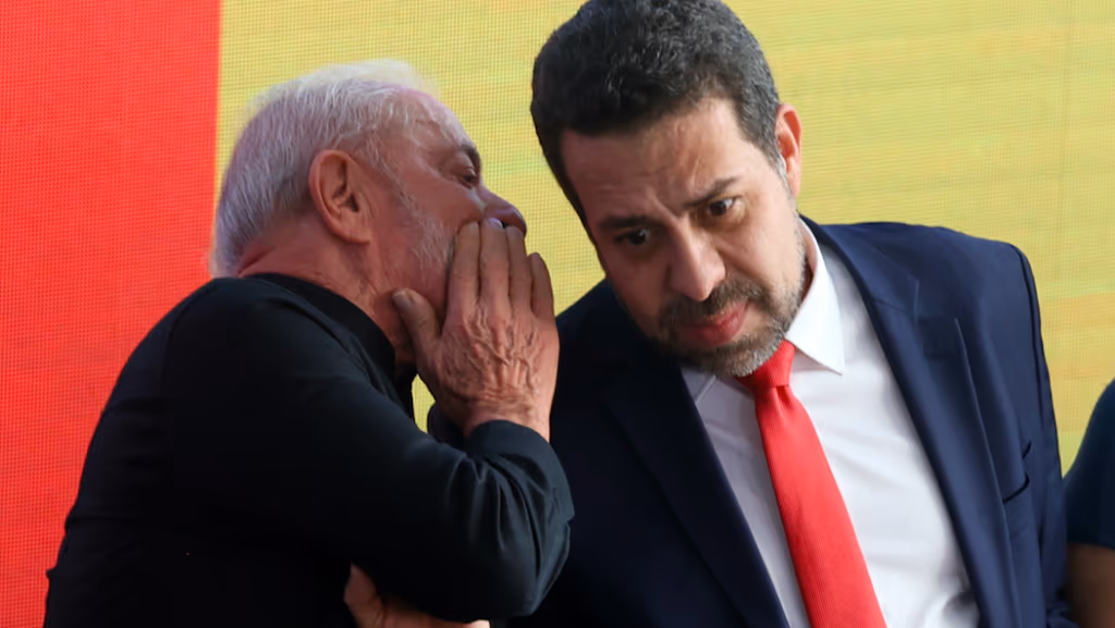 Crusoé: Maioria achou minuto de silêncio de Boulos “inapropriado”