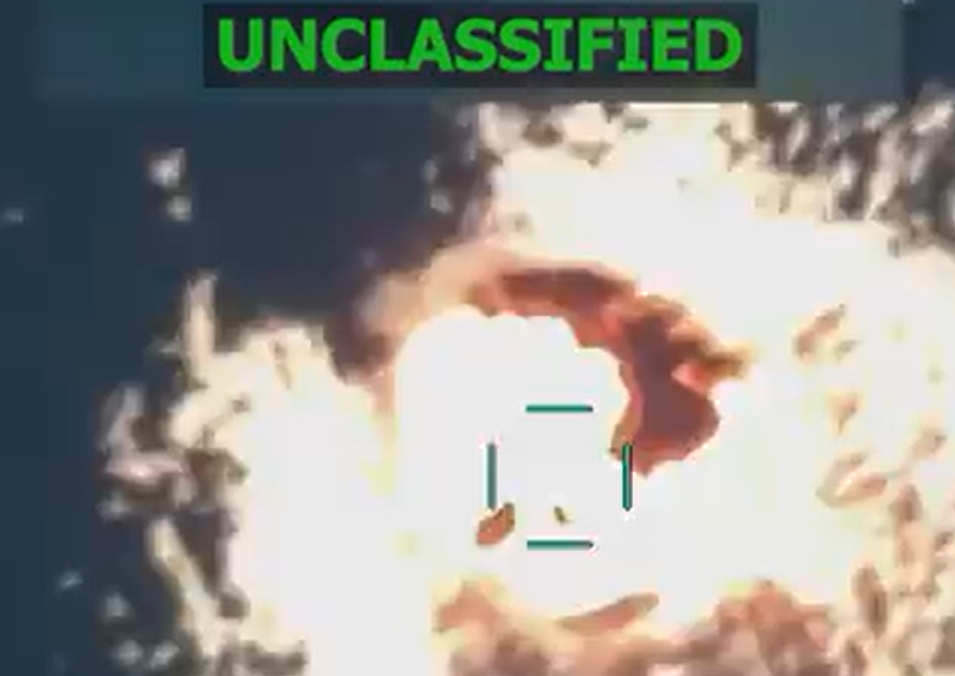 EUA matam quatro narcoterroristas em barco no Pacífico, diz secretário de Defesa