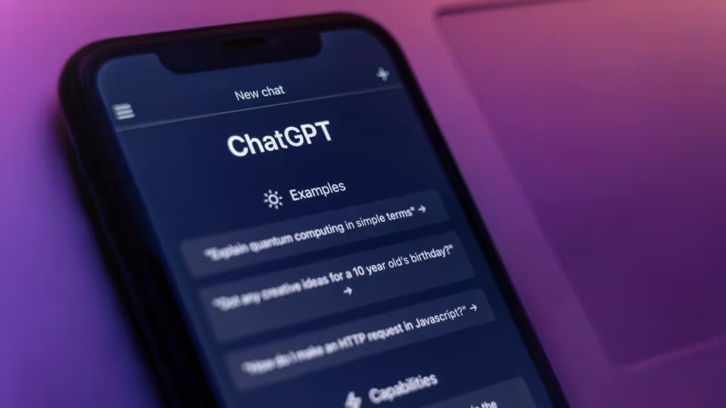 ChatGPT testa grupos com IA para até 20 pessoas