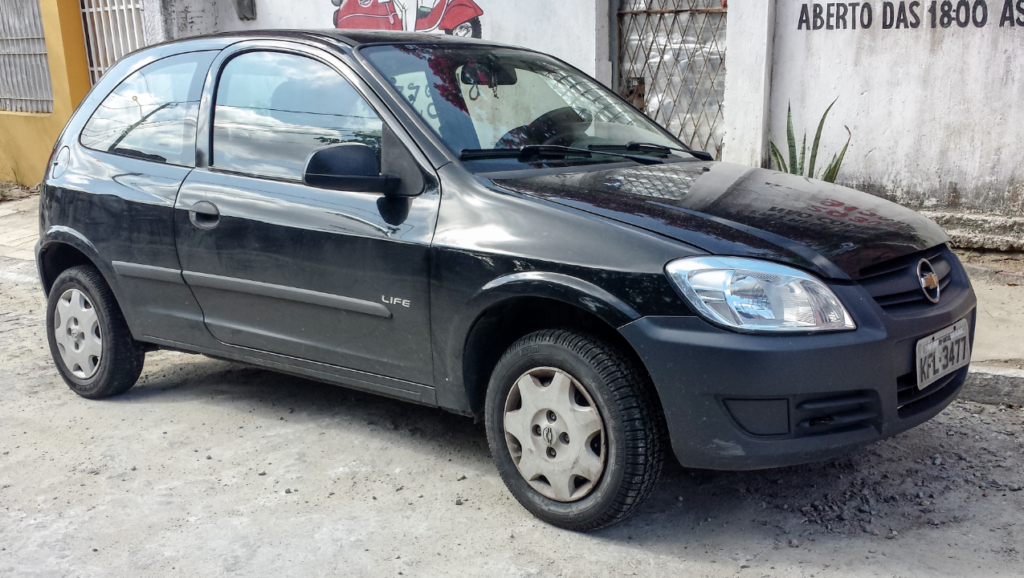 Carros usados até R$ 35 mil para comprar agora e rir em 2026